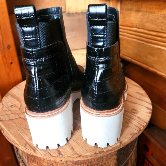 DOLCE VITA HUEY LEATHER ANKLE BOOT- WOMENS SIZE 8 - Picture 7 of 8